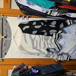 Elan | Medium | Women's Sweater